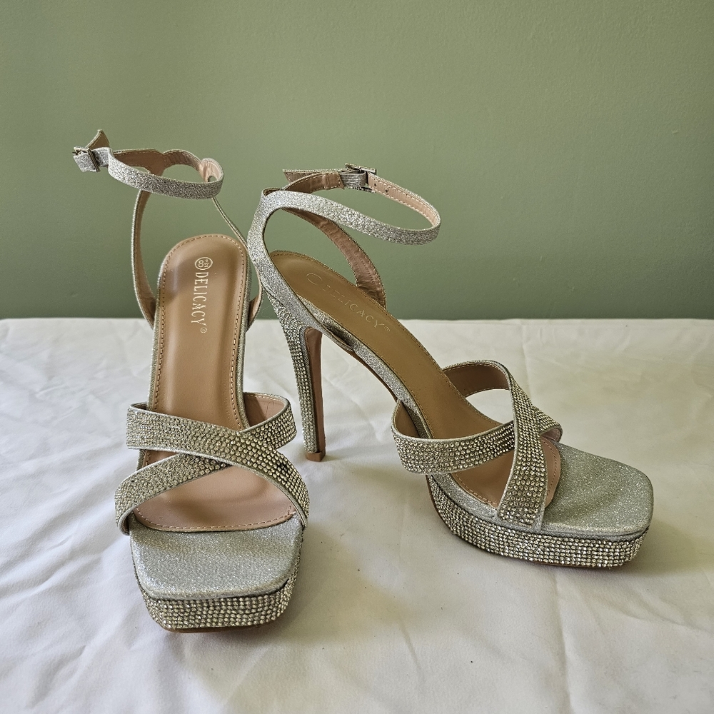 Delicacy Bonus-22 Rhinestone Heels Silver‎ Size 8.5 Strappy